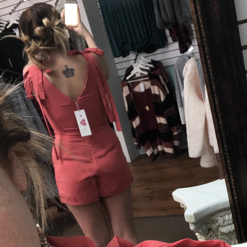 Pink romper - Picture 4 of 4